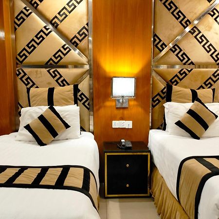 Hilton Suites Lahore Esterno foto