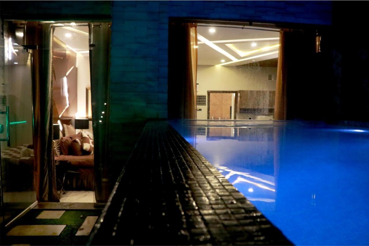 Hilton Suites Lahore Esterno foto