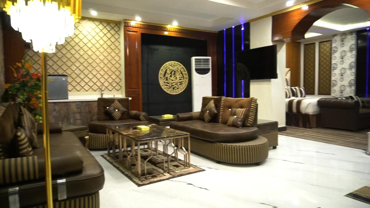 Hilton Suites Lahore Esterno foto