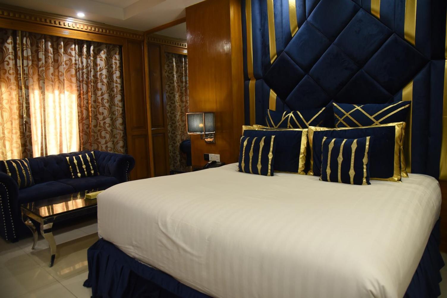 Hilton Suites Lahore Esterno foto